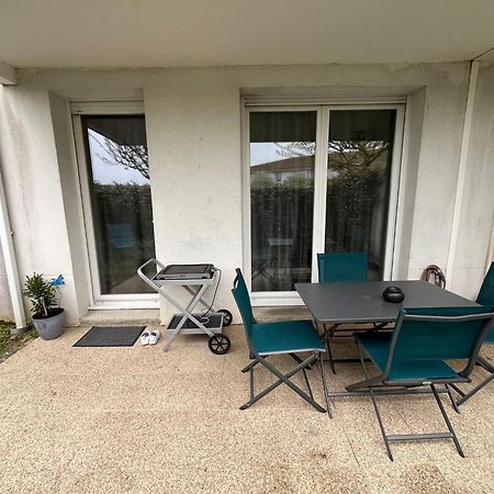 Appartement Avec Jardin A Rochefort Bagian luar foto
