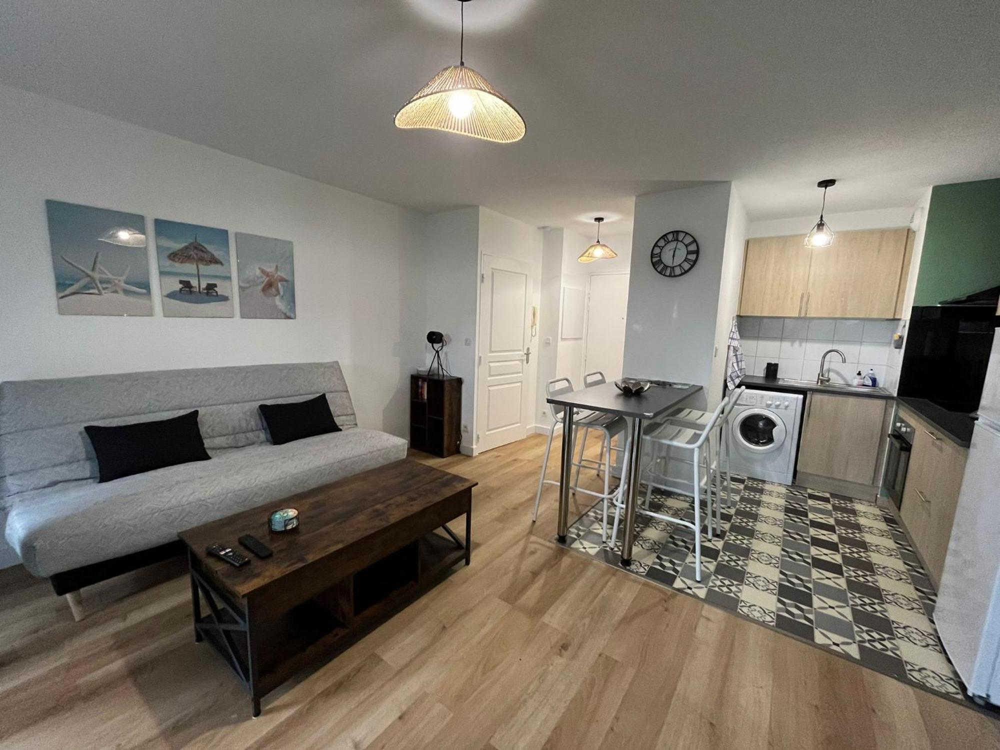 Appartement Avec Jardin A Rochefort Bagian luar foto