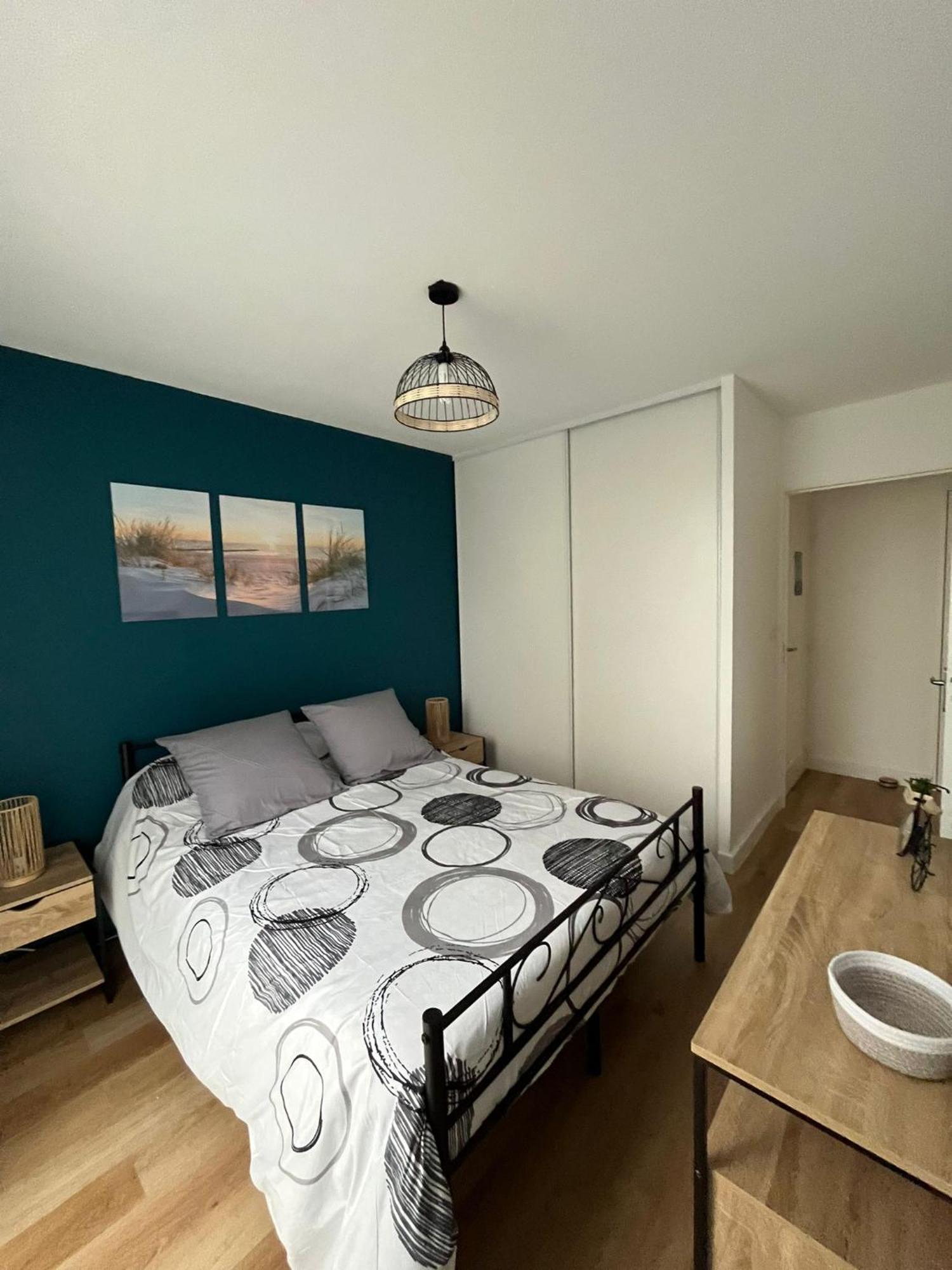 Appartement Avec Jardin A Rochefort Bagian luar foto